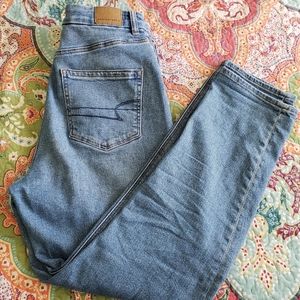 American Eagle Curvy Mom Jean